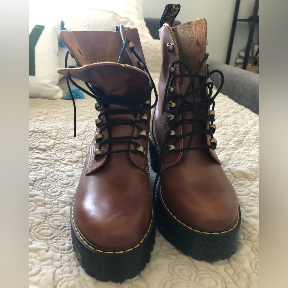 Brown Doc martens w/ a small heel. Size 8